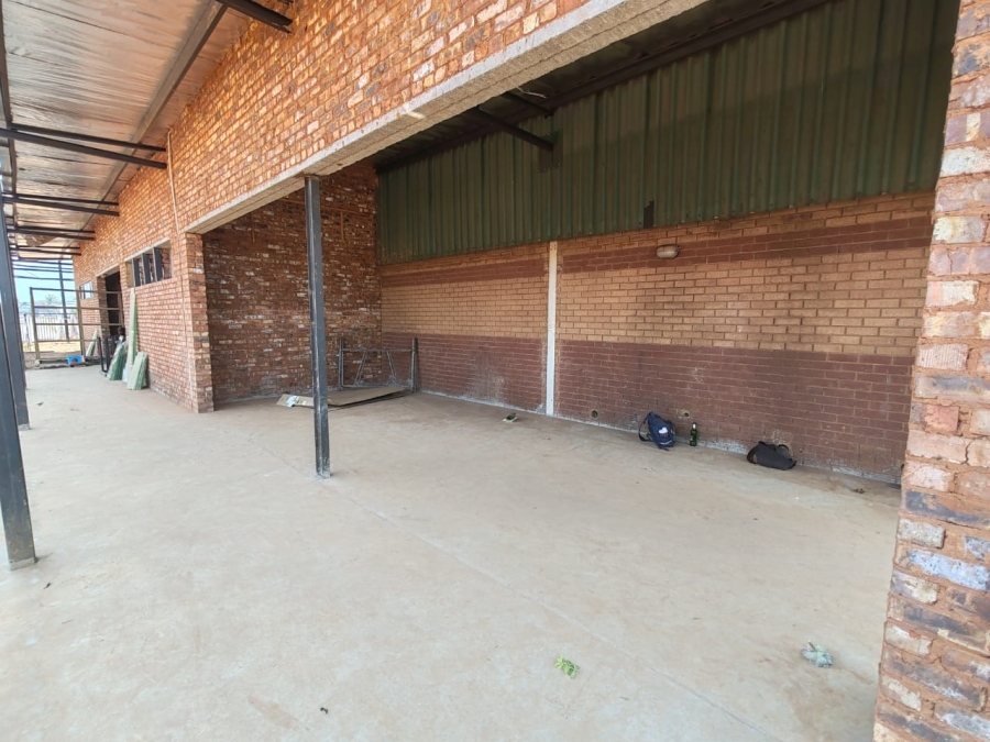 To Let commercial Property for Rent in Melodie North West